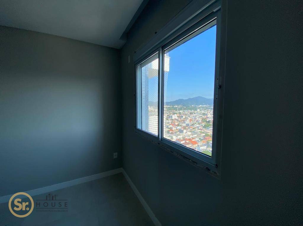 Apartamento à venda com 3 quartos, 135m² - Foto 23