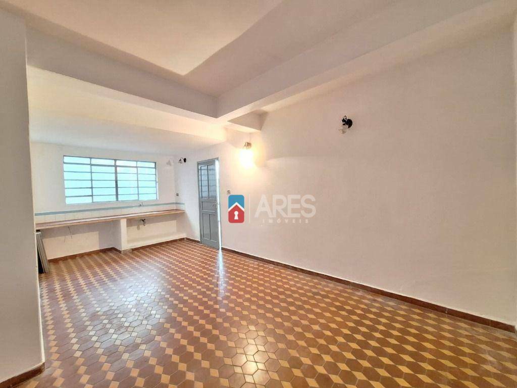 Casa para alugar com 3 quartos, 180m² - Foto 19