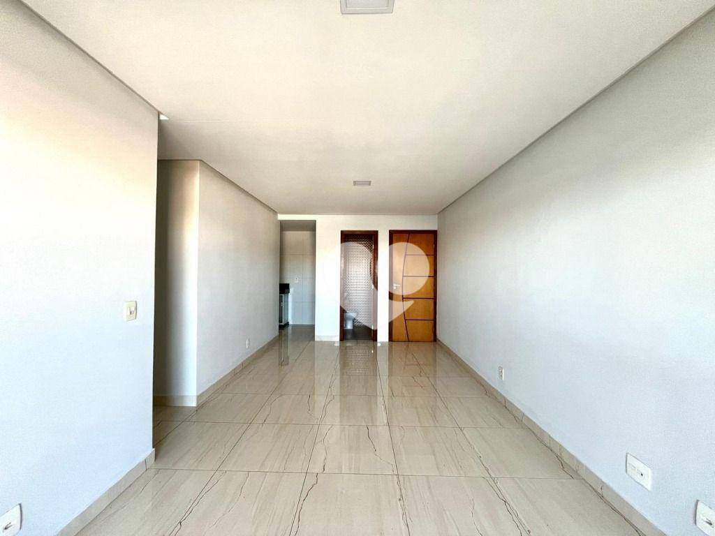 Apartamento para alugar com 3 quartos, 165m² - Foto 7