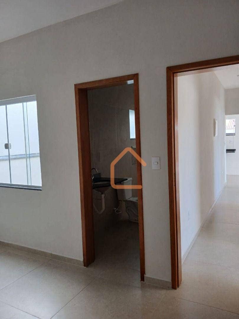 Casa à venda com 3 quartos, 121m² - Foto 4