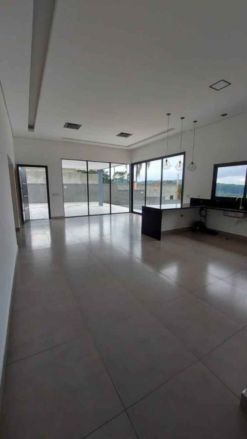 Fazenda à venda com 3 quartos, 1400m² - Foto 2