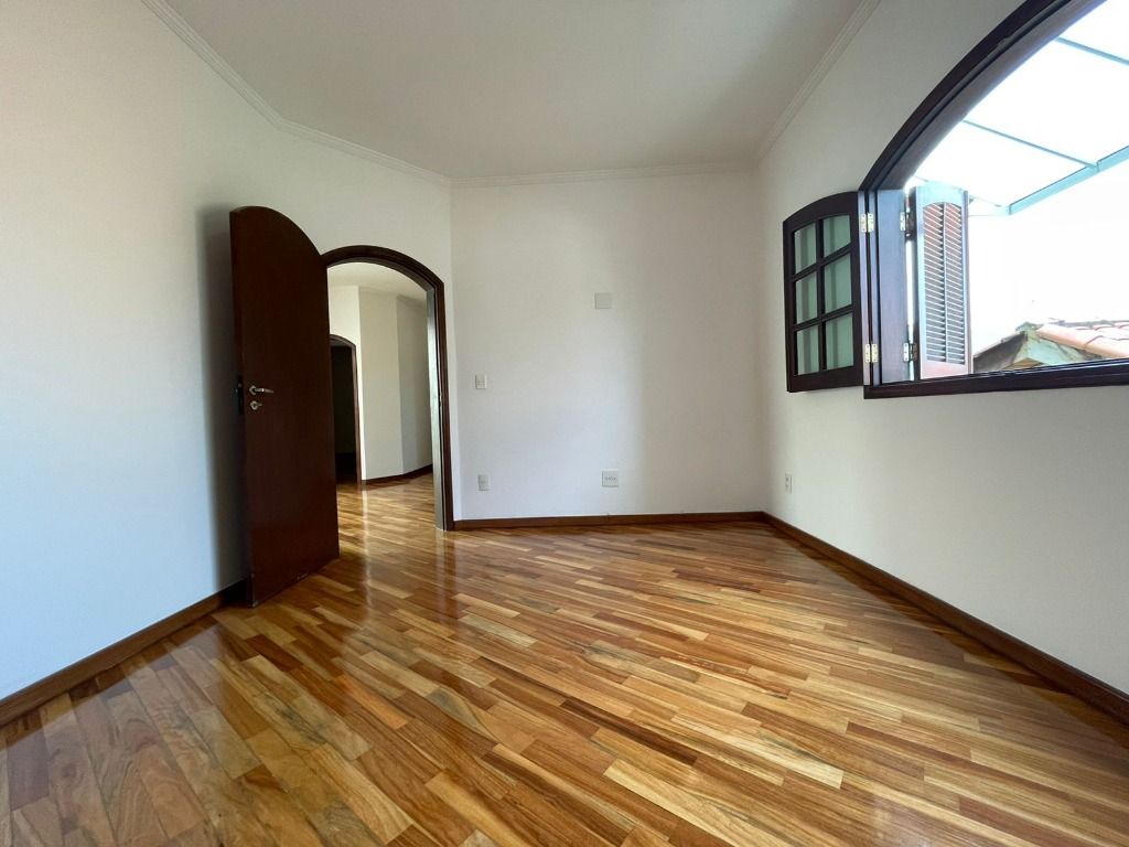 Casa à venda com 5 quartos, 450m² - Foto 19