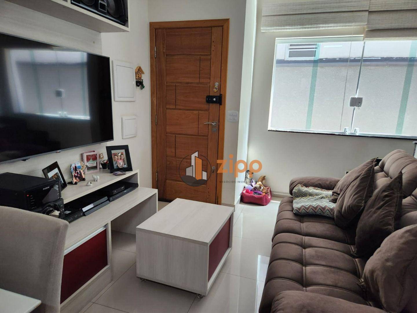 Sobrado para alugar com 2 quartos, 63m² - Foto 1