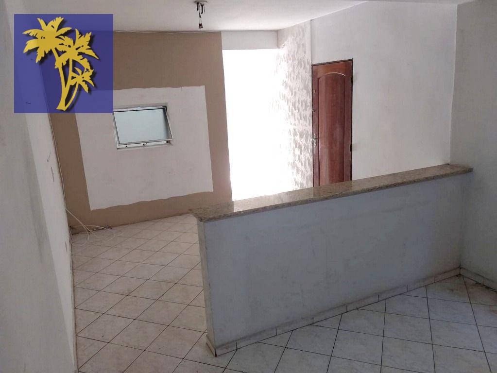 Casa para alugar com 2 quartos, 100m² - Foto 2