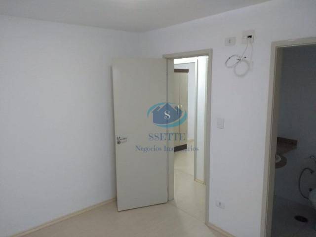 Apartamento para alugar com 3 quartos, 68m² - Foto 4