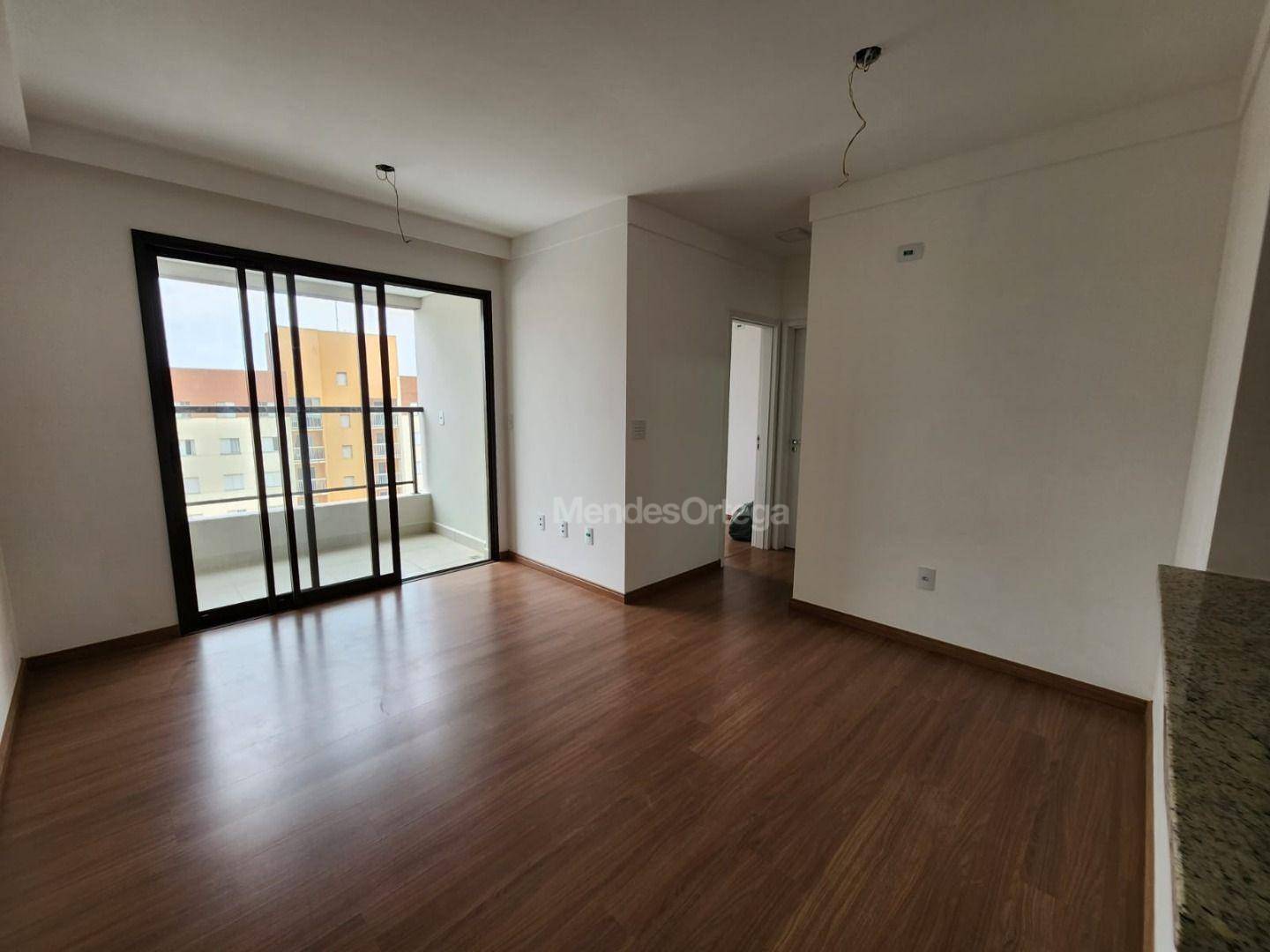 Apartamento à venda com 2 quartos, 65m² - Foto 1