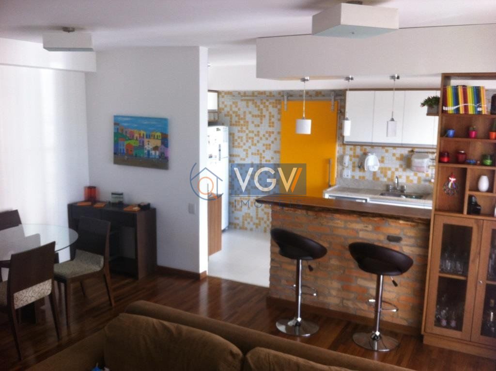 Apartamento à venda com 3 quartos, 112m² - Foto 2