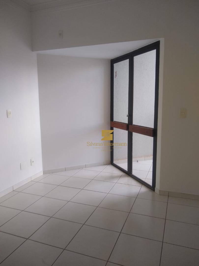 Apartamento à venda com 3 quartos, 261m² - Foto 9