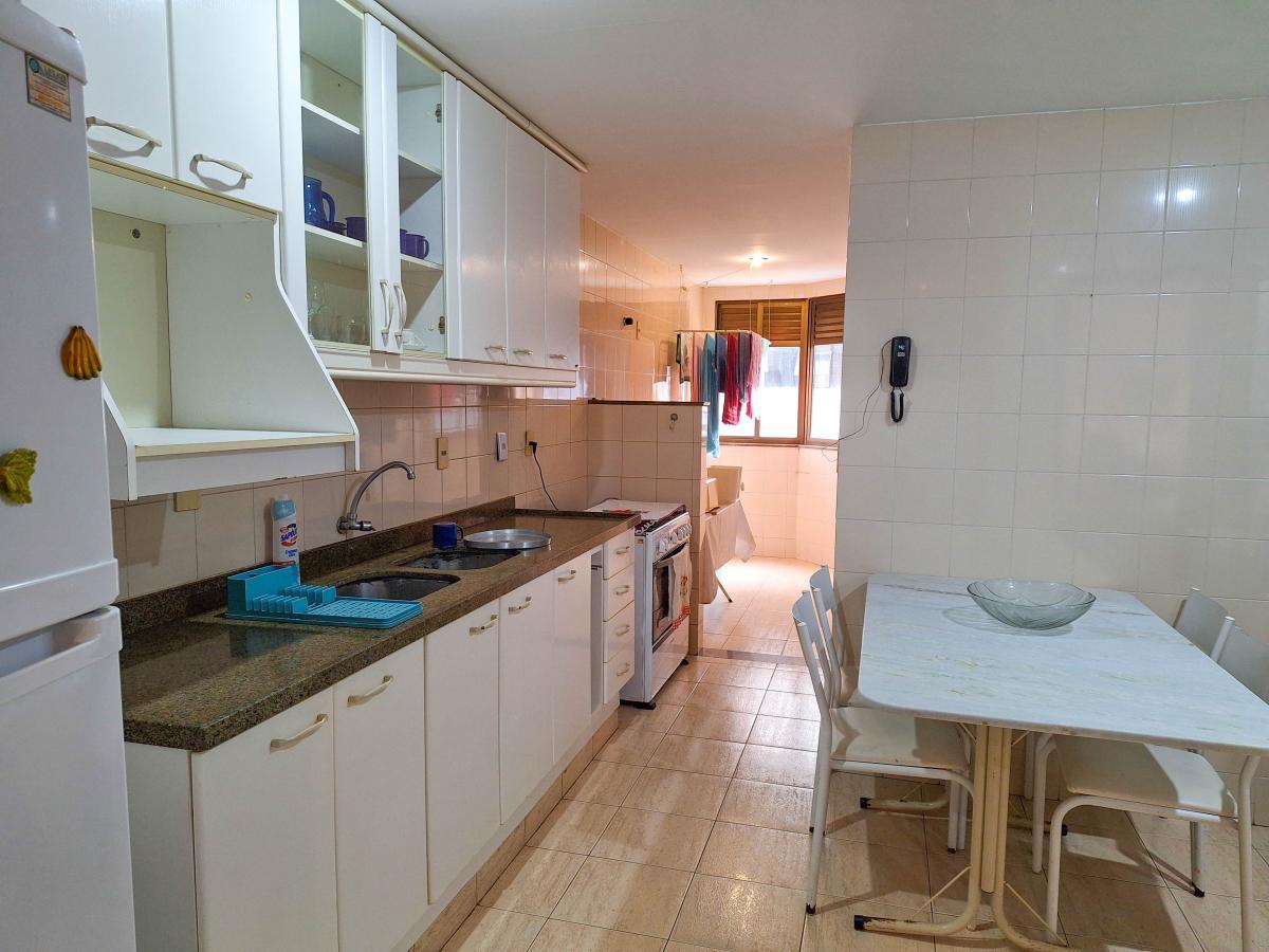 Apartamento à venda com 3 quartos, 194m² - Foto 28