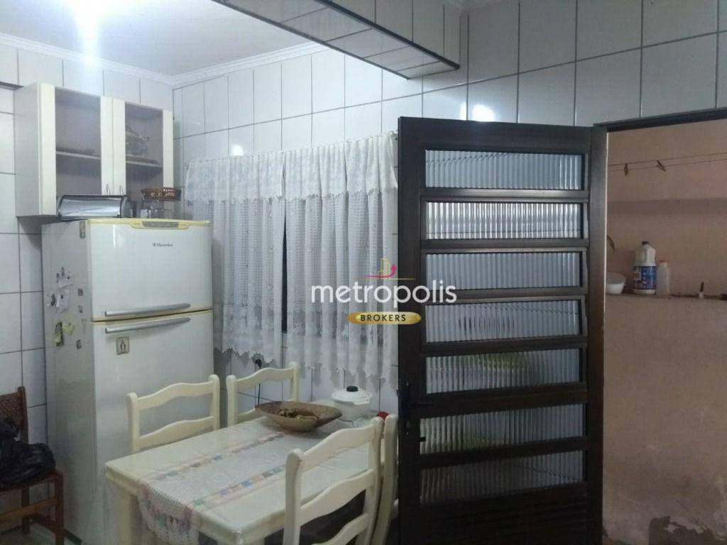 Sobrado à venda com 4 quartos, 200m² - Foto 13