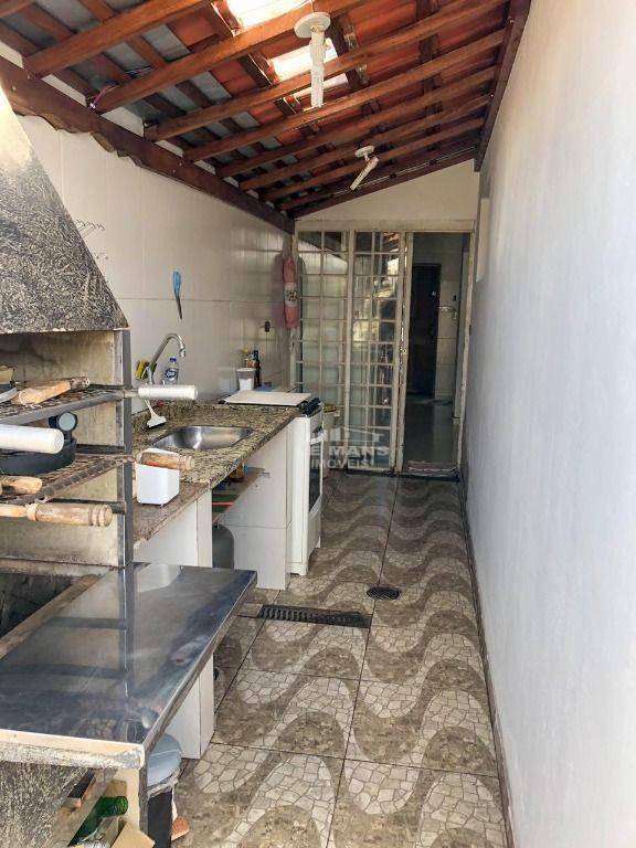 Casa à venda com 4 quartos, 202m² - Foto 14