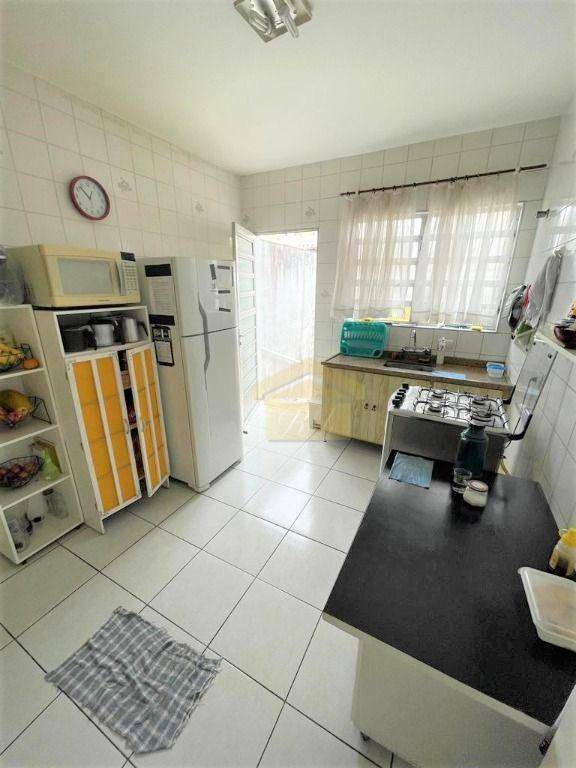 Casa à venda com 3 quartos, 99m² - Foto 4