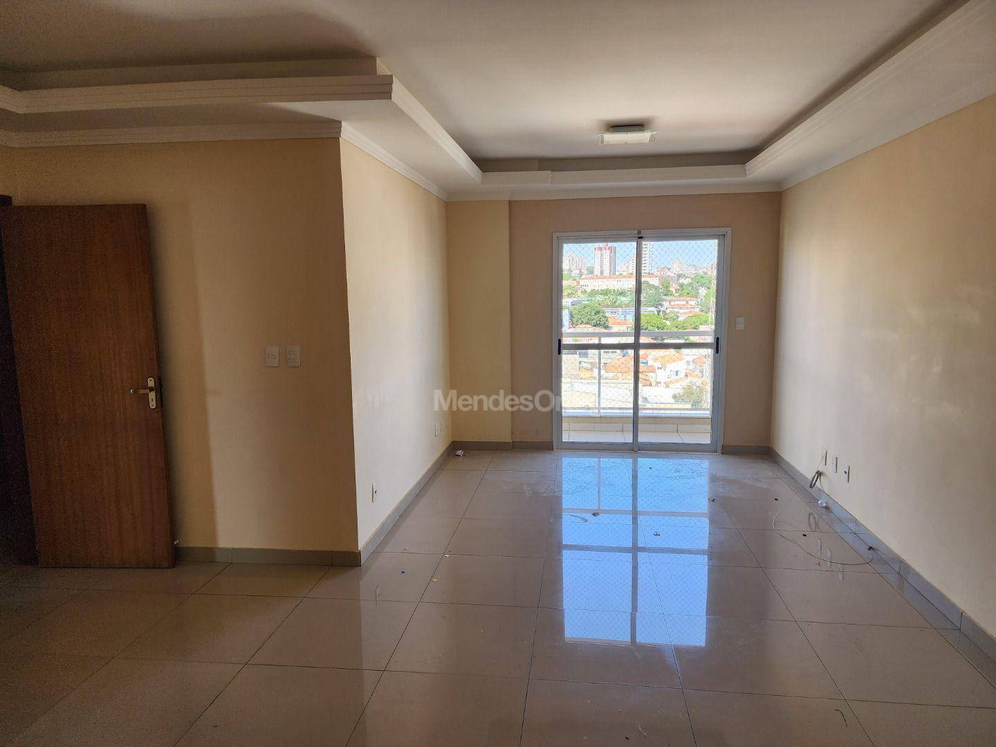 Apartamento para alugar com 3 quartos, 110m² - Foto 11