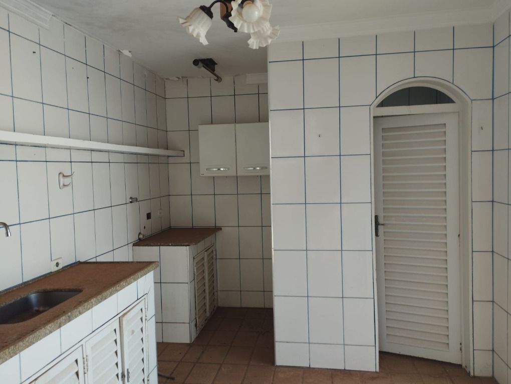 Casa, 3 quartos, 250 m² - Foto 4