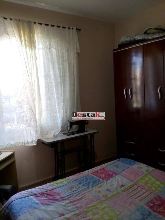 Apartamento à venda com 2 quartos, 70m² - Foto 32