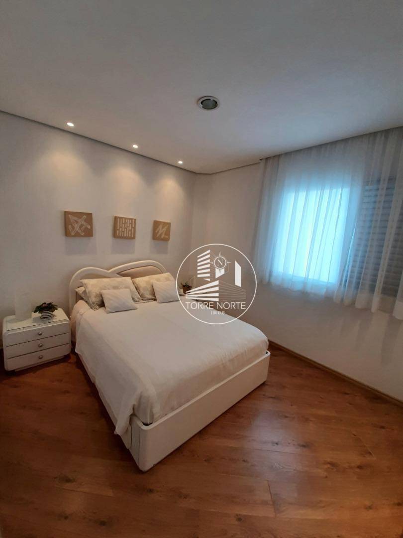 Apartamento à venda com 3 quartos, 136m² - Foto 2