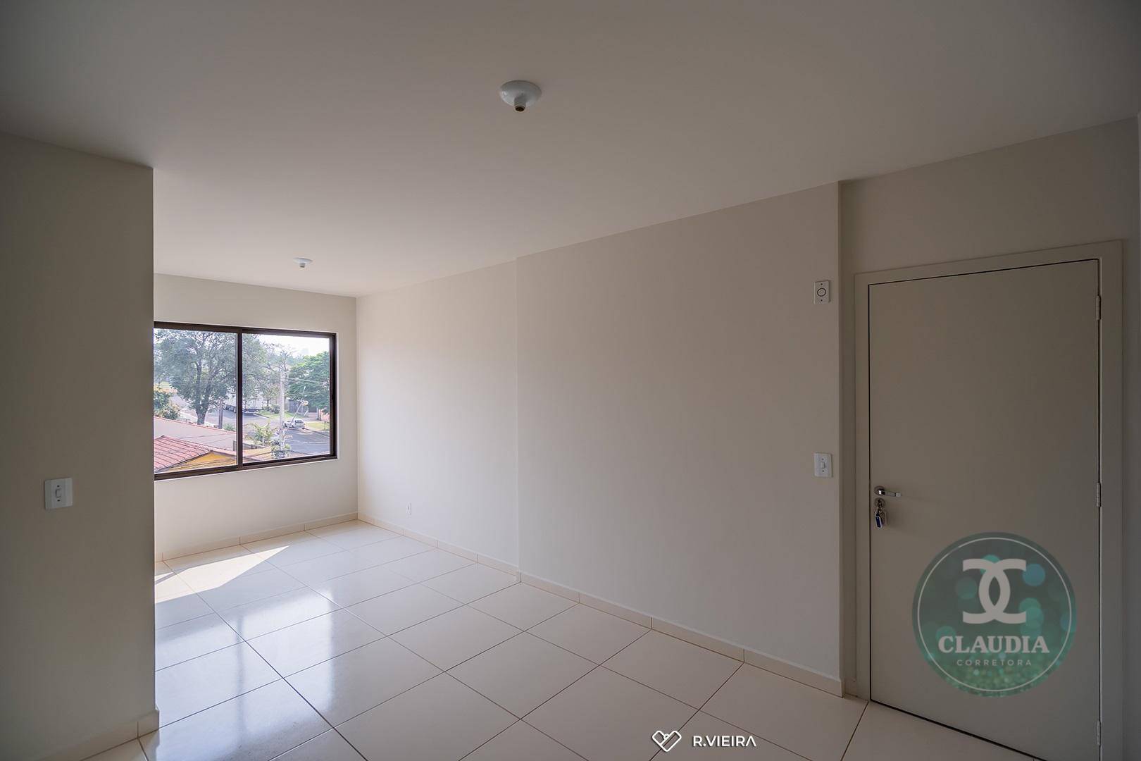 Apartamento à venda com 2 quartos, 95m² - Foto 1