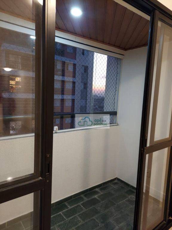 Apartamento para alugar com 2 quartos, 70m² - Foto 6