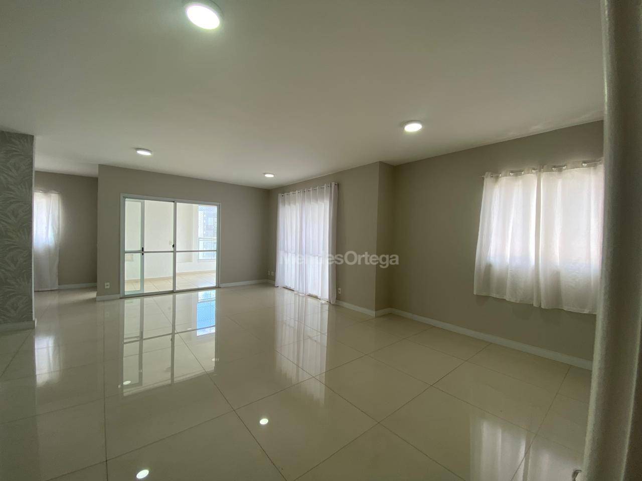 Apartamento para alugar com 3 quartos, 232m² - Foto 3