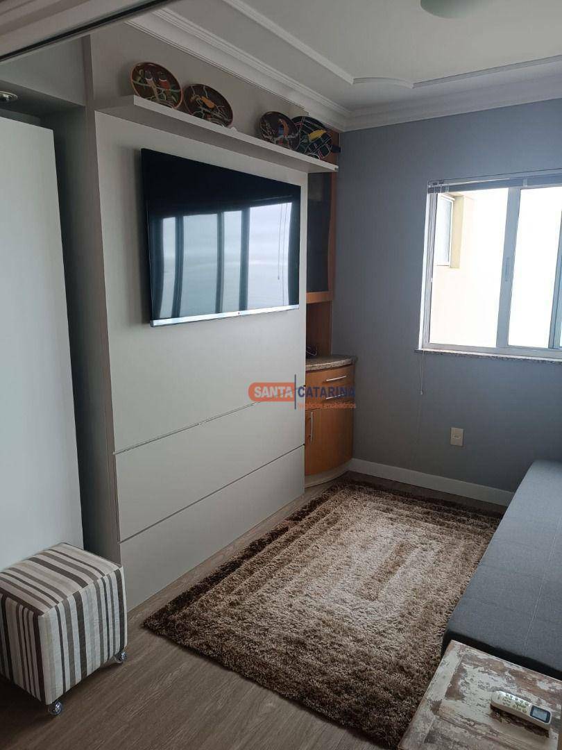 Apartamento à venda com 2 quartos, 81m² - Foto 3