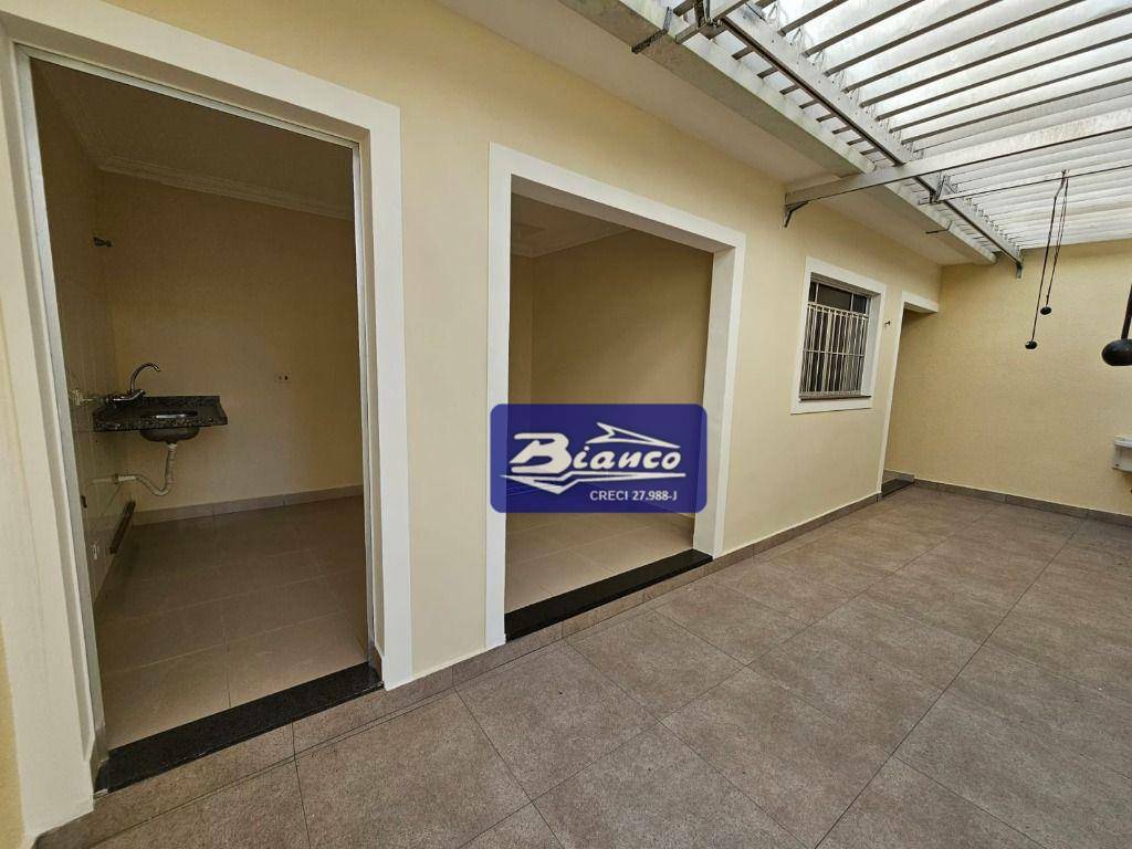 Sobrado à venda com 3 quartos, 216m² - Foto 13