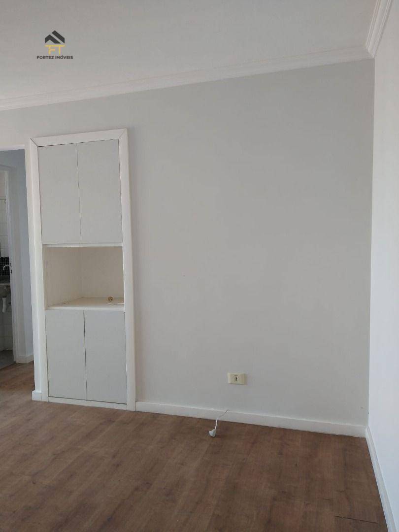 Apartamento para alugar com 2 quartos, 35m² - Foto 11