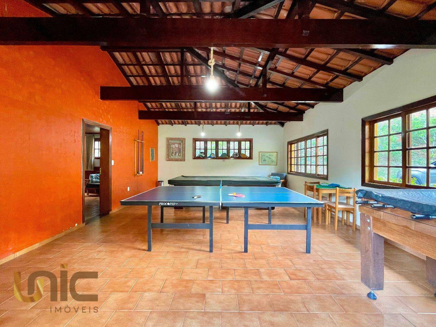 Casa à venda com 9 quartos, 400m² - Foto 42