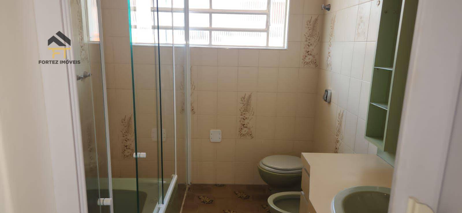 Sobrado à venda e aluguel com 3 quartos, 250M2 - Foto 13