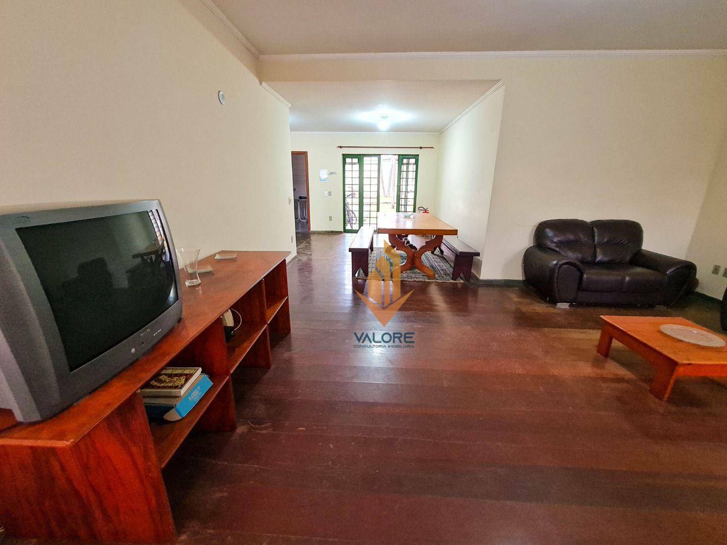 Casa à venda com 8 quartos, 365m² - Foto 9