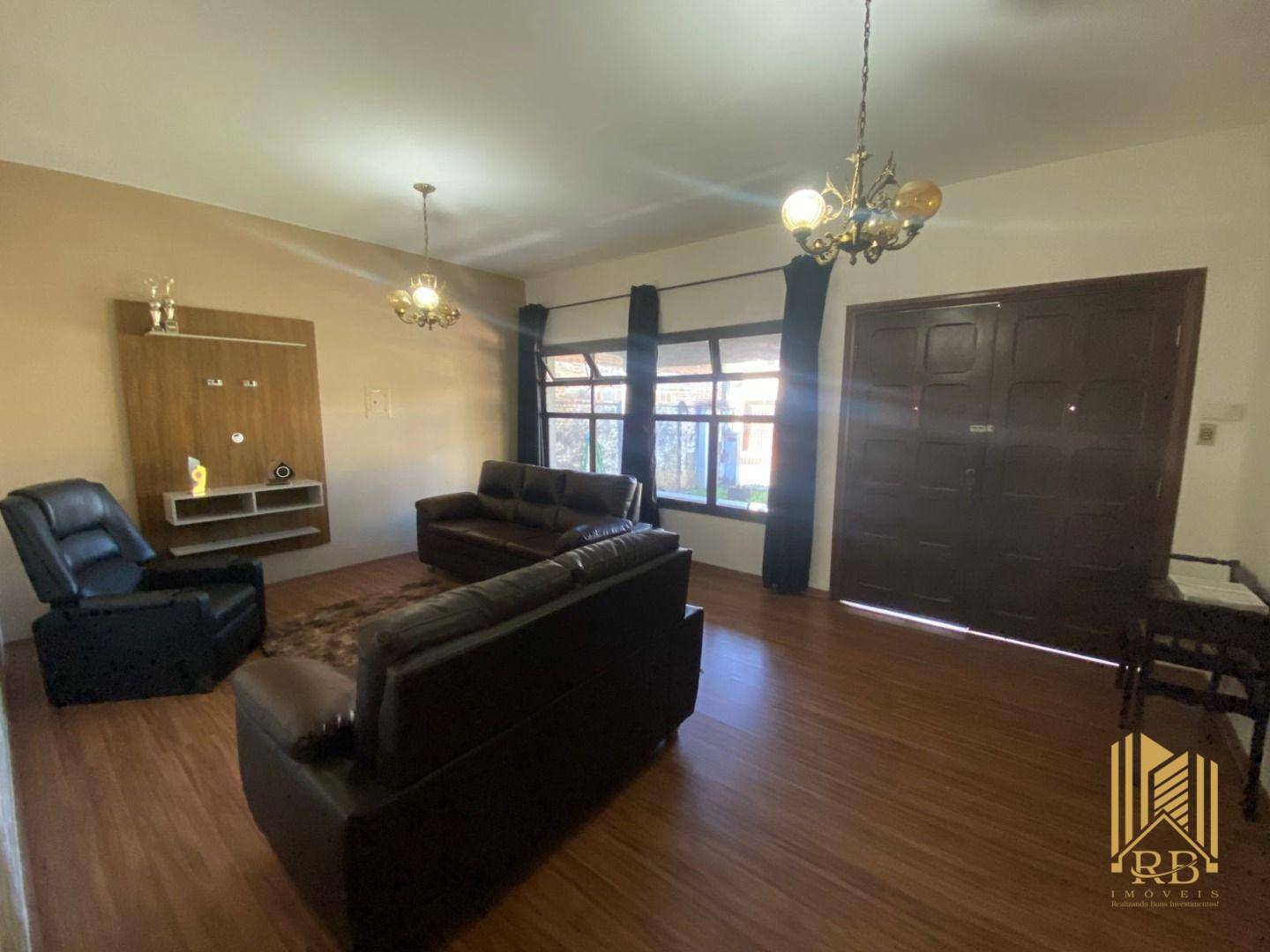 Casa, 4 quartos, 195 m² - Foto 1