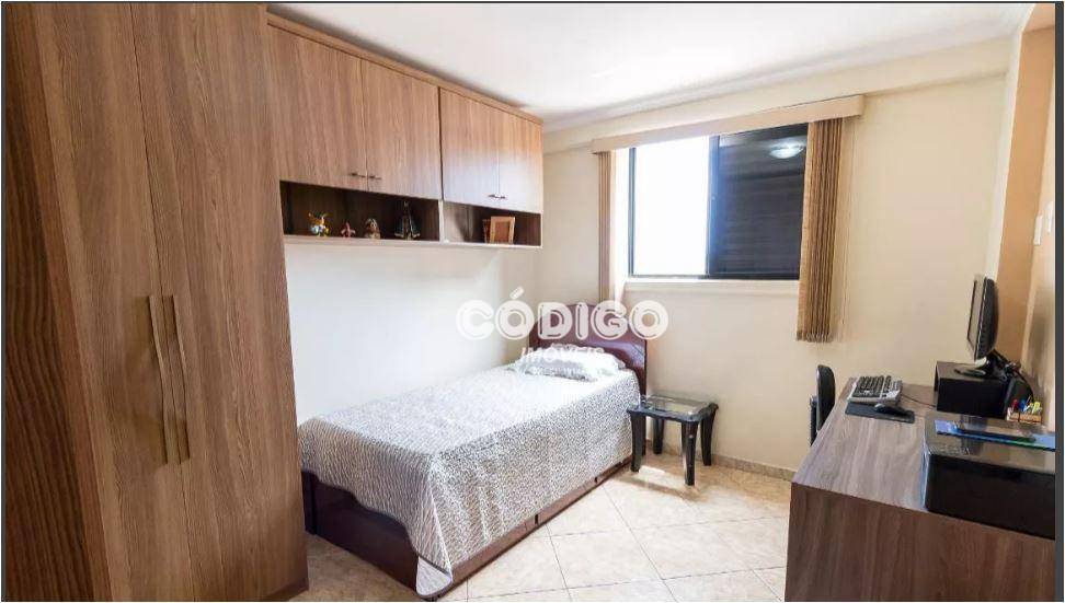 Apartamento à venda com 2 quartos, 74m² - Foto 12