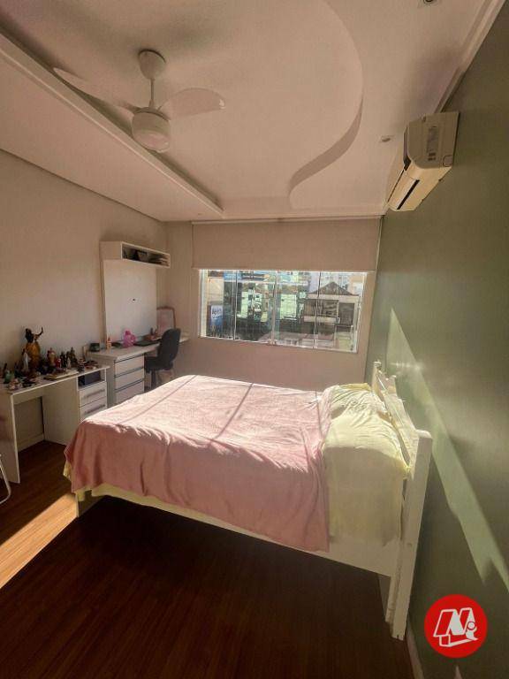 Apartamento à venda com 3 quartos, 123m² - Foto 19