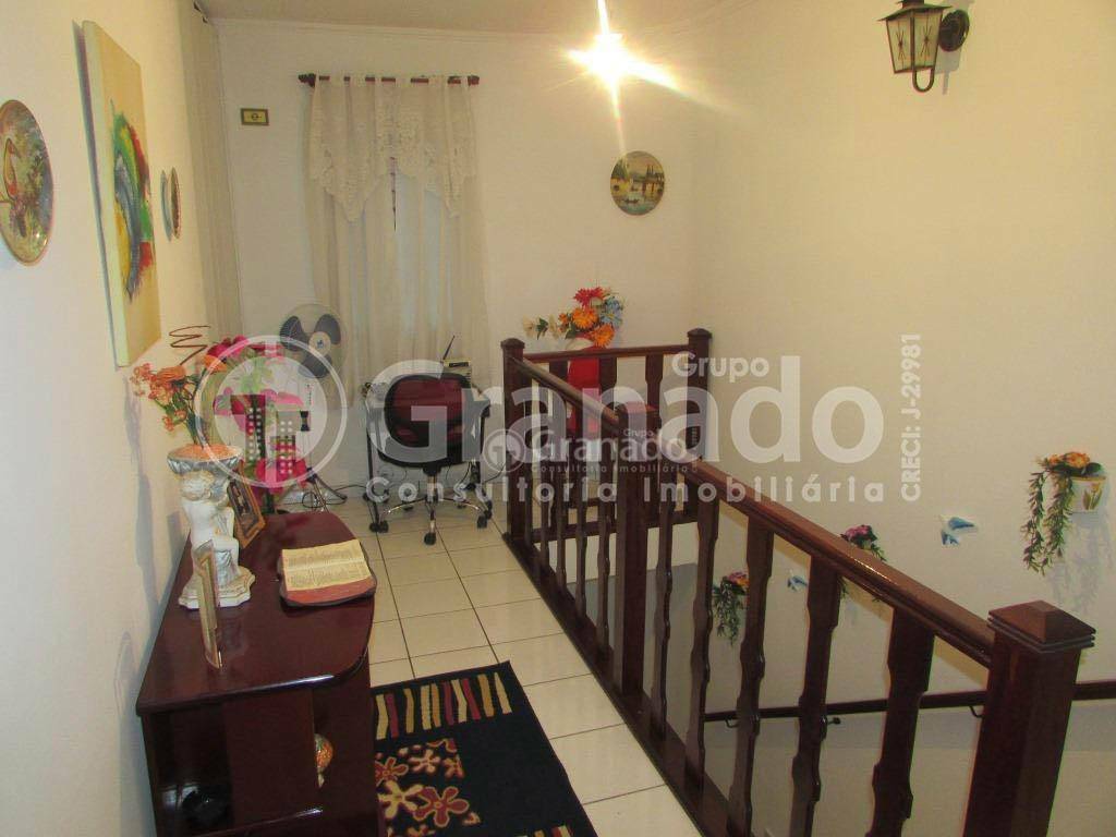 Sobrado à venda com 4 quartos, 300m² - Foto 9