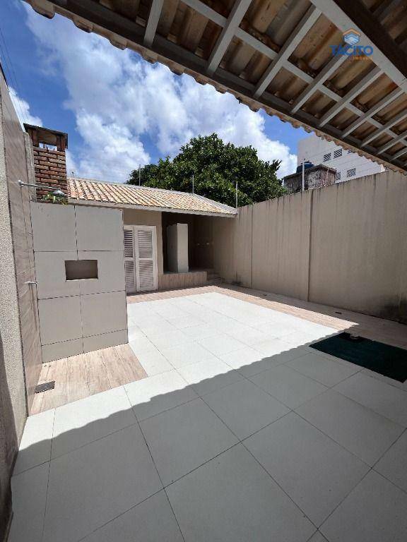 Casa à venda com 4 quartos, 122m² - Foto 14