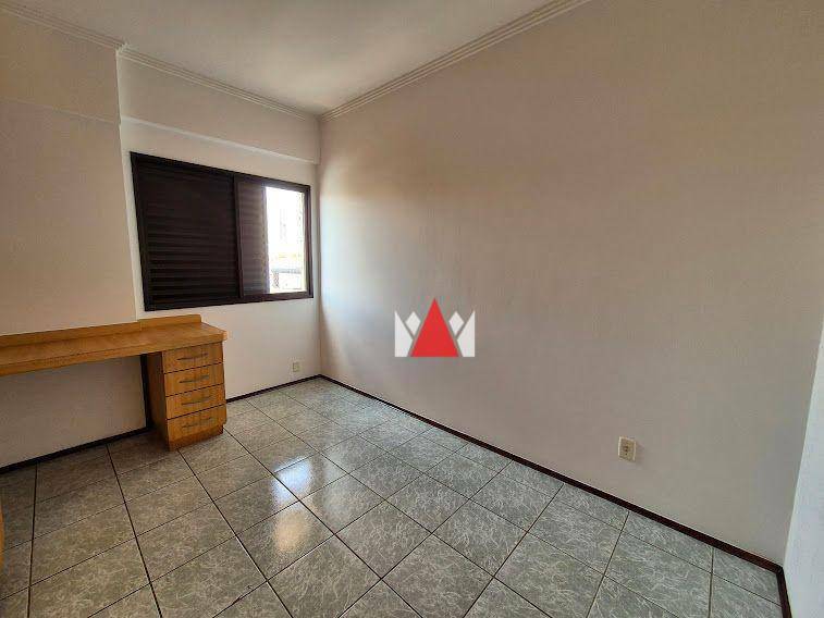 Apartamento à venda com 3 quartos, 109m² - Foto 7