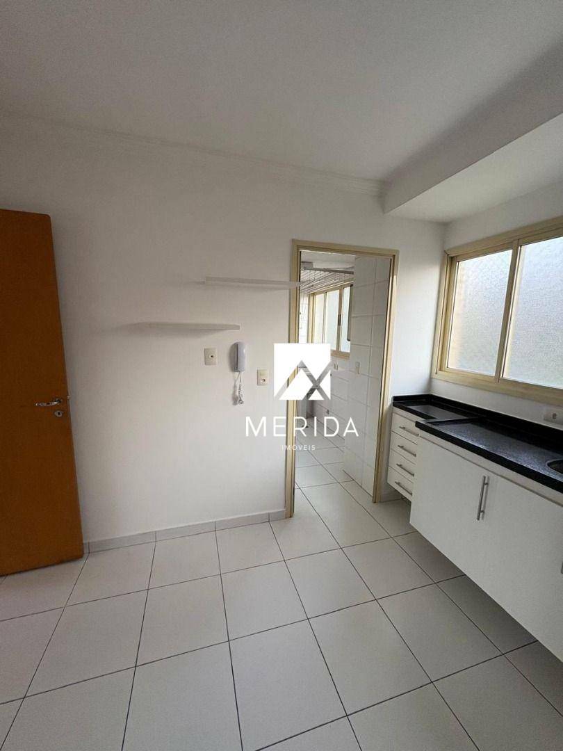 Apartamento para alugar com 3 quartos, 125m² - Foto 7