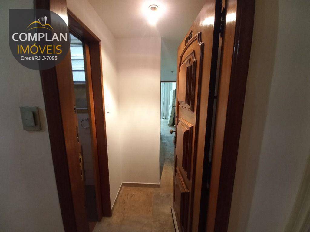 Apartamento à venda com 1 quarto, 40m² - Foto 11