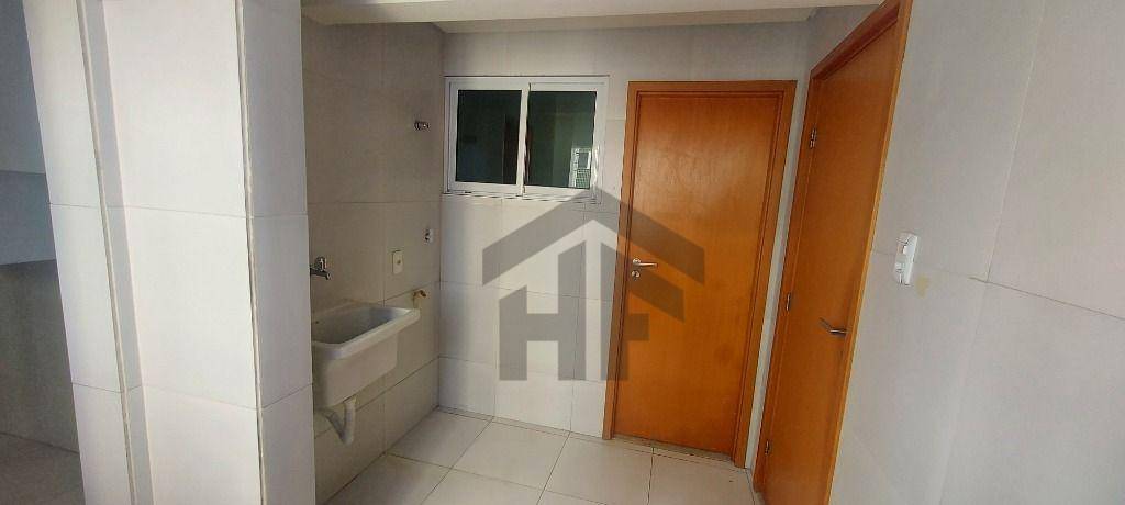 Apartamento para alugar com 4 quartos, 145m² - Foto 13