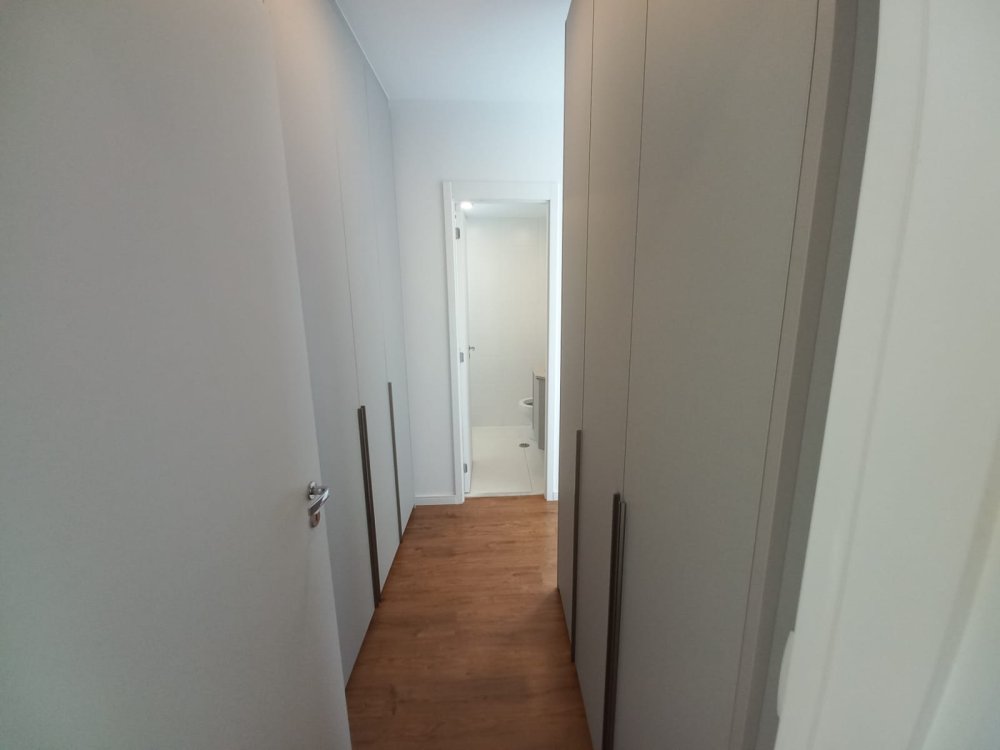 Apartamento à venda com 3 quartos, 134m² - Foto 2