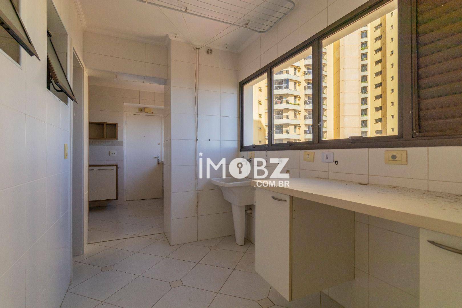 Apartamento à venda com 3 quartos, 160m² - Foto 7