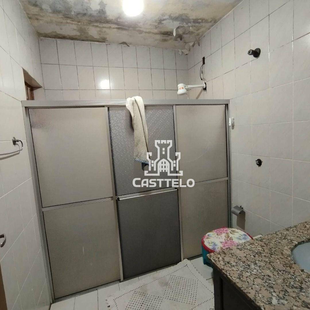 Casa à venda com 2 quartos, 200m² - Foto 5