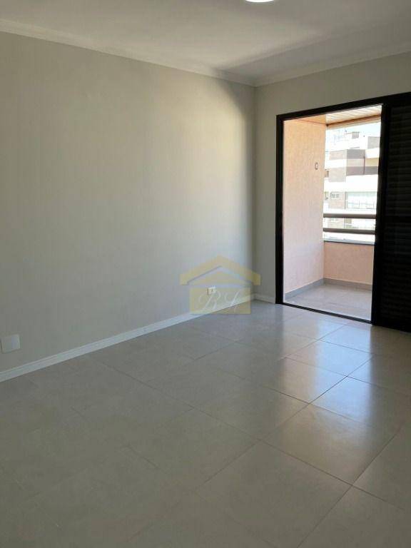 Apartamento à venda com 3 quartos, 169m² - Foto 17