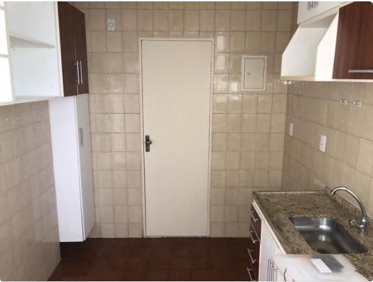 Apartamento à venda com 2 quartos, 75m² - Foto 9