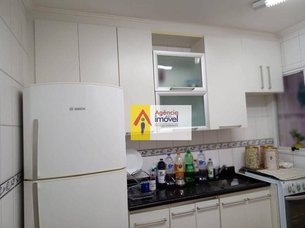 Sobrado à venda com 4 quartos, 120m² - Foto 9