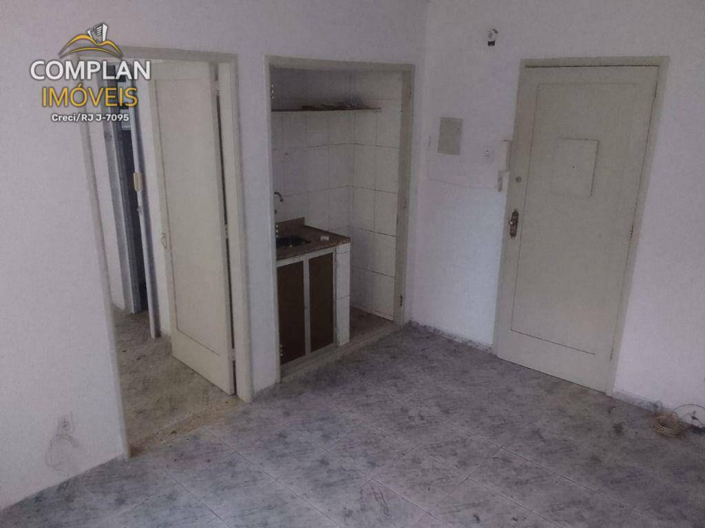 Apartamento à venda com 1 quarto, 38m² - Foto 14