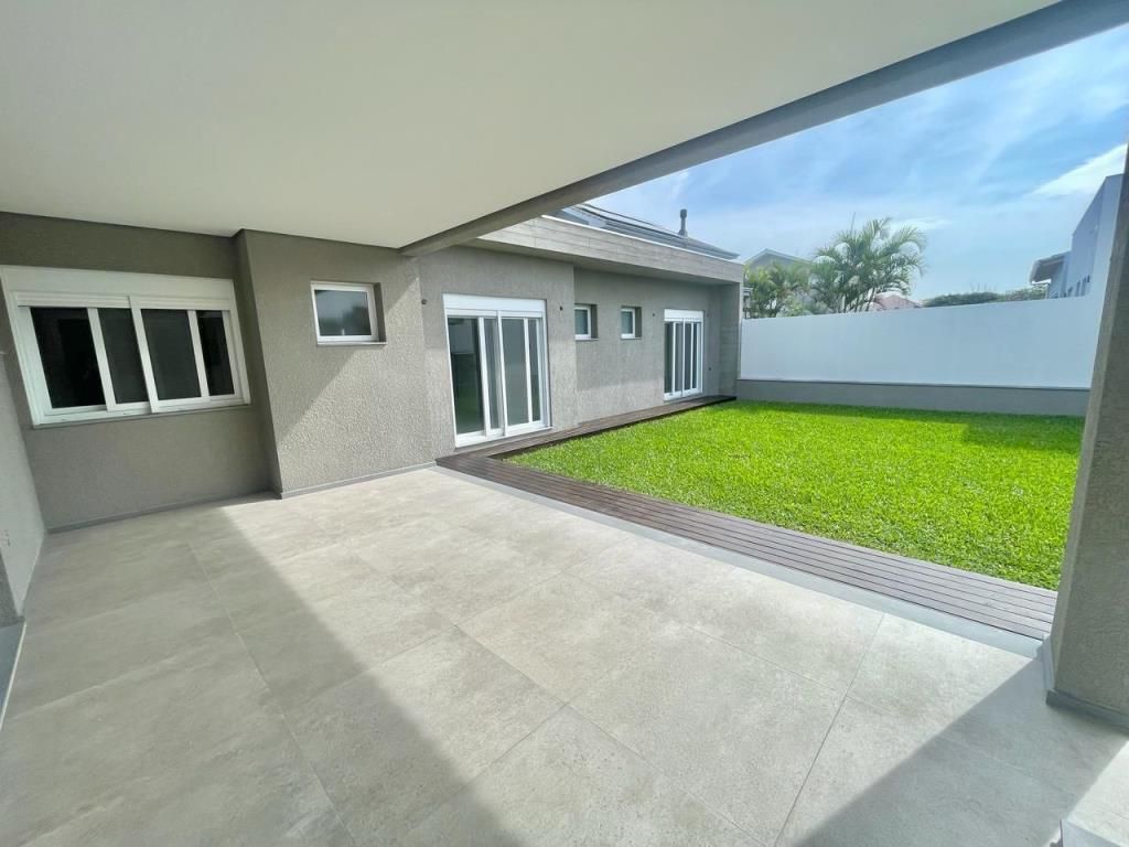 Casa à venda com 4 quartos, 220m² - Foto 9