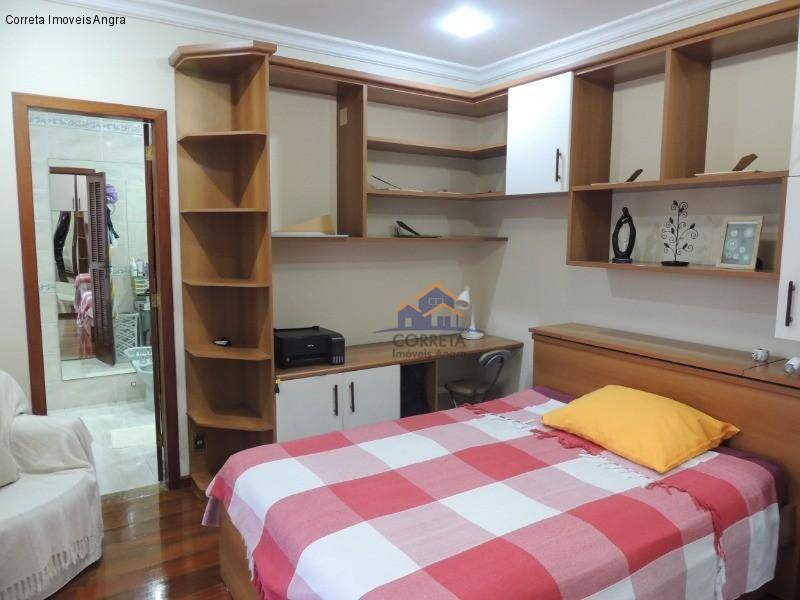 Casa à venda com 4 quartos, 240m² - Foto 14