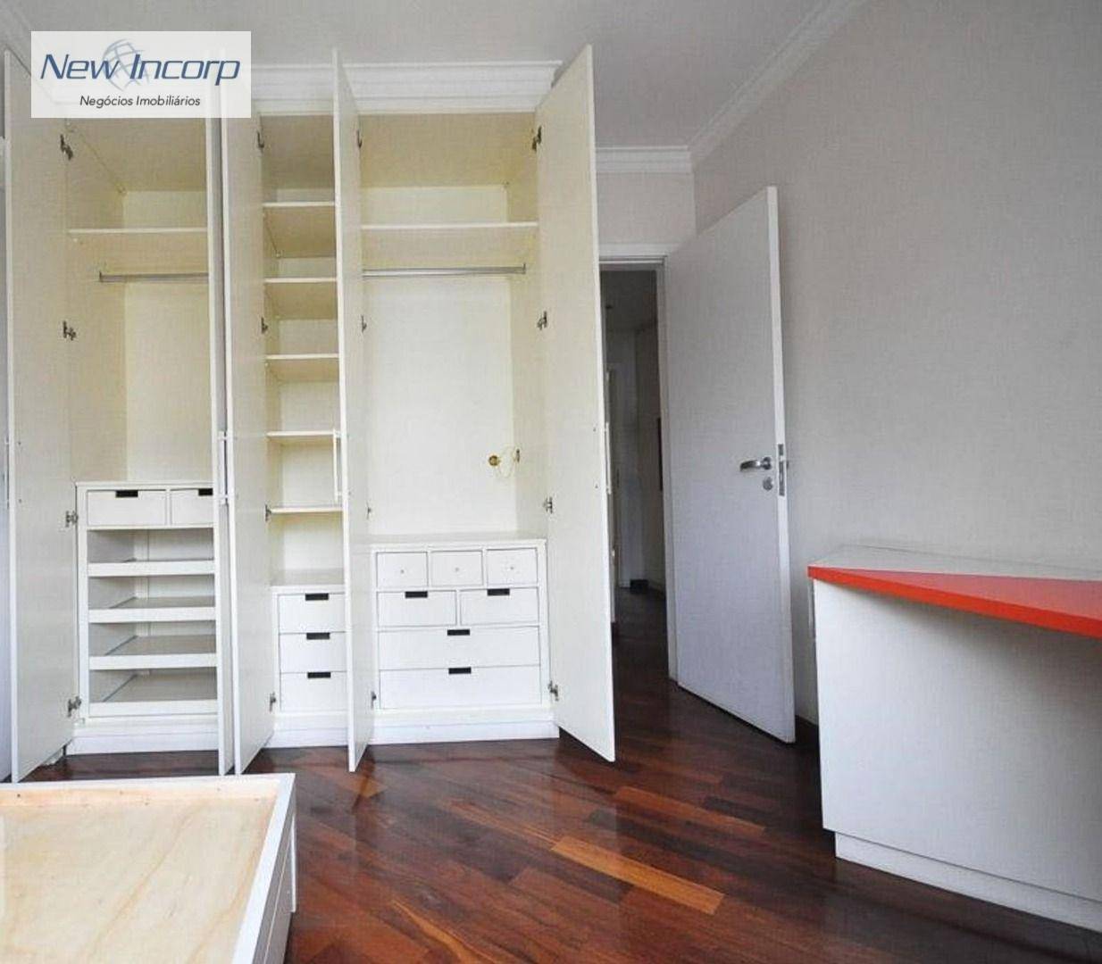 Apartamento à venda com 4 quartos, 220m² - Foto 14