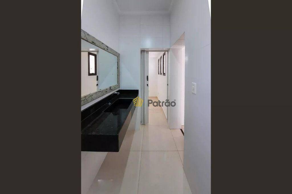 Casa à venda e aluguel com 5 quartos, 500m² - Foto 18