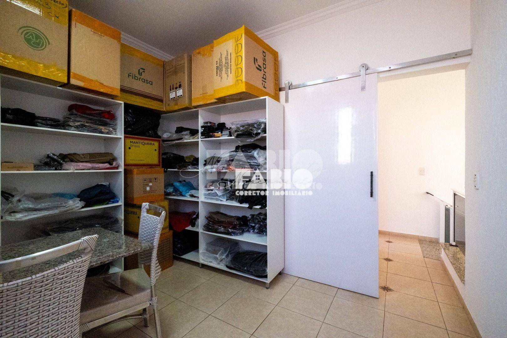 Casa à venda com 4 quartos, 220m² - Foto 23